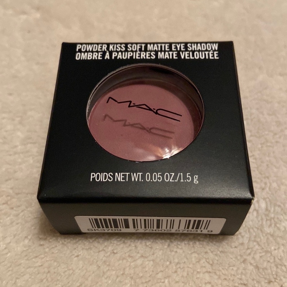 MAC Cosmetics Powder Kiss Soft Matte Eyeshadow in Ripened